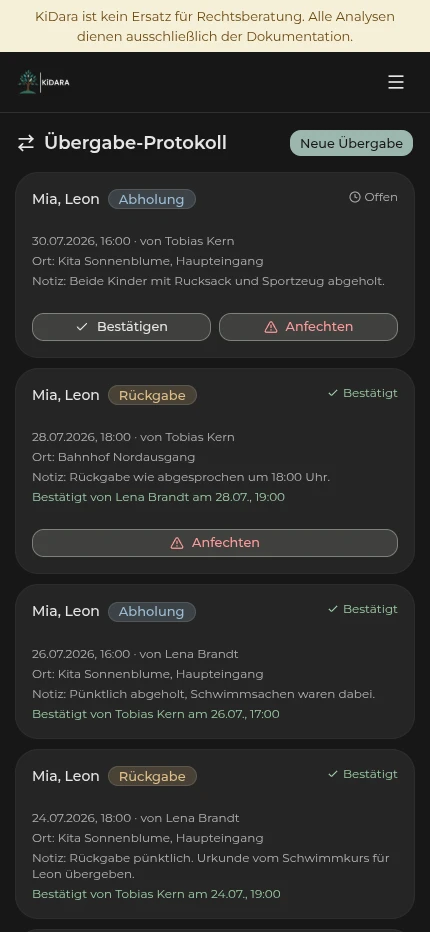 Übergabe-Protokoll auf dem Handy: vier Einträge als Abholung oder Rückgabe, jeweils mit Uhrzeit, Ort, Notiz und dem Vermerk, wer die Übergabe wann bestätigt hat. Der oberste Eintrag ist noch offen und bietet „Bestätigen“ und „Anfechten“ an.